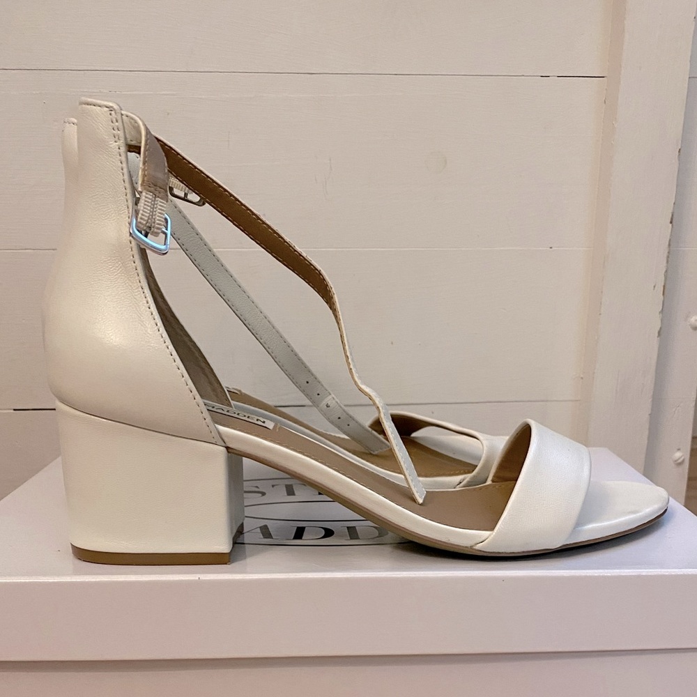 Steve Madden White Leather Sandals, 2” Heel, Size 8.5